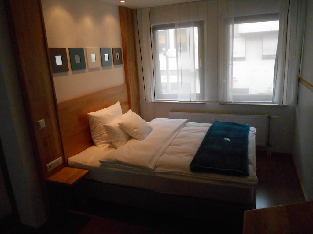 Warum Ins Hotel Неккарзульм Номер фото